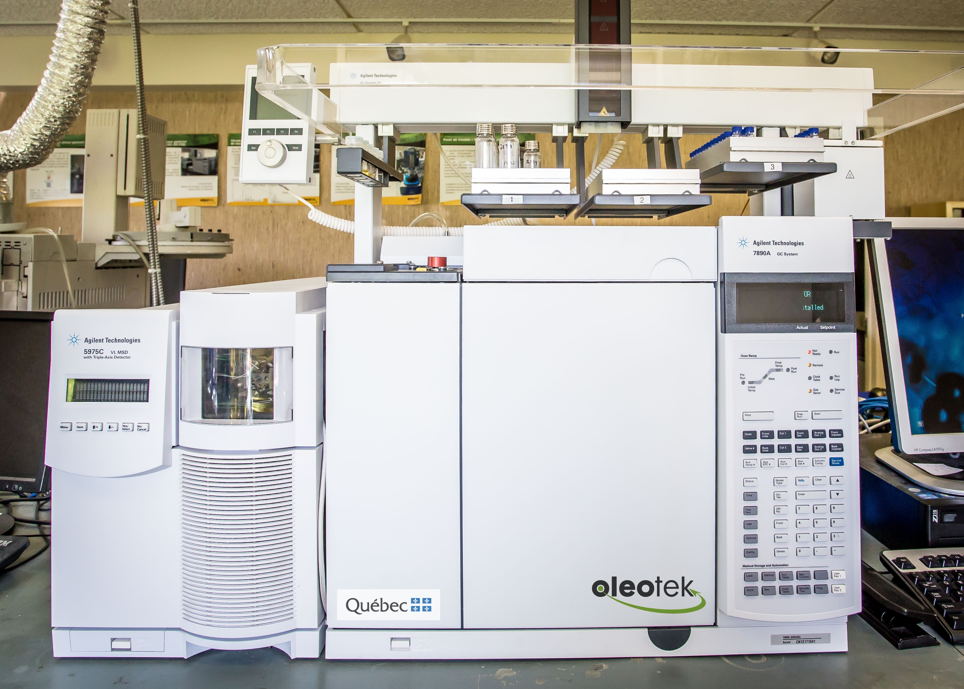 Gc Ms Chromatographe En Phase Gazeuse Couplé à Un Spectromètre De Masse Kemitek 